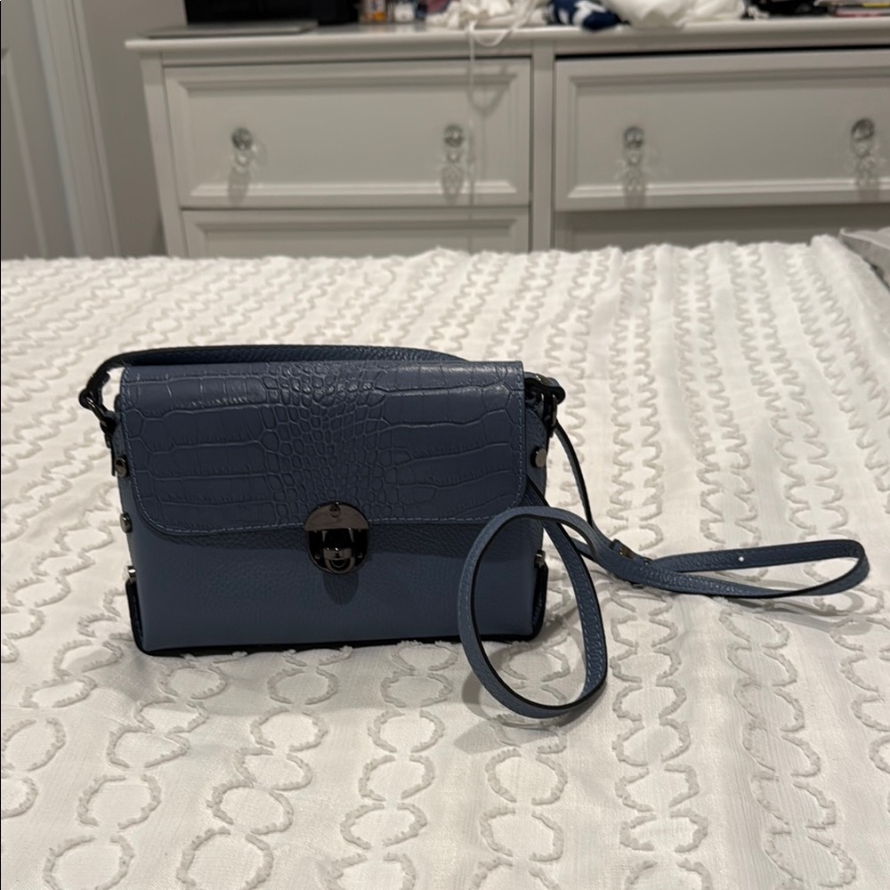 Elegant Blue Croc-Embossed Women's Imported From Paris